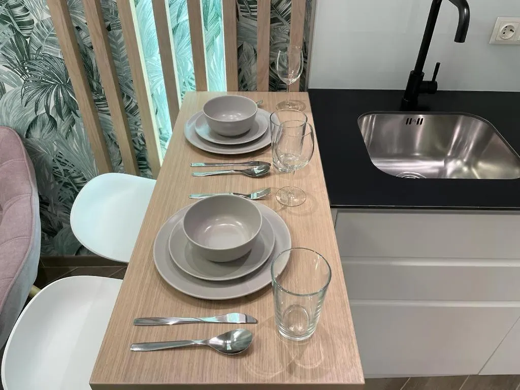 Zeus Design Mini Studio Vienna #5A 아파트